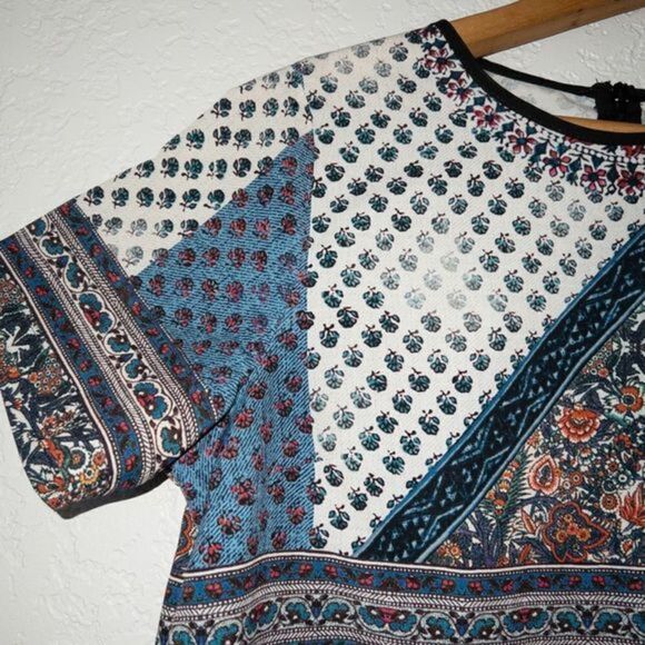 Topshop Scarf Placement Print Tee Size 6 - Picture 3 of 7